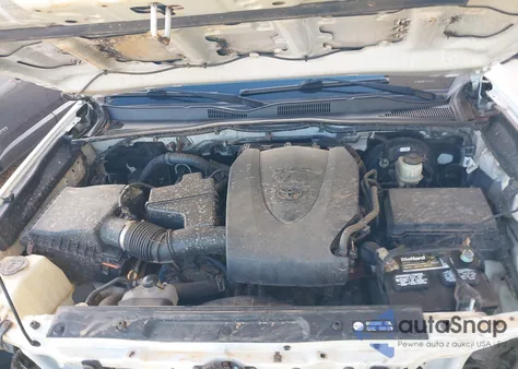 2016 Toyota Tacoma Sr5 V6 z USA, uszkodzony, nr VIN 5TFSZ5AN9GX025194